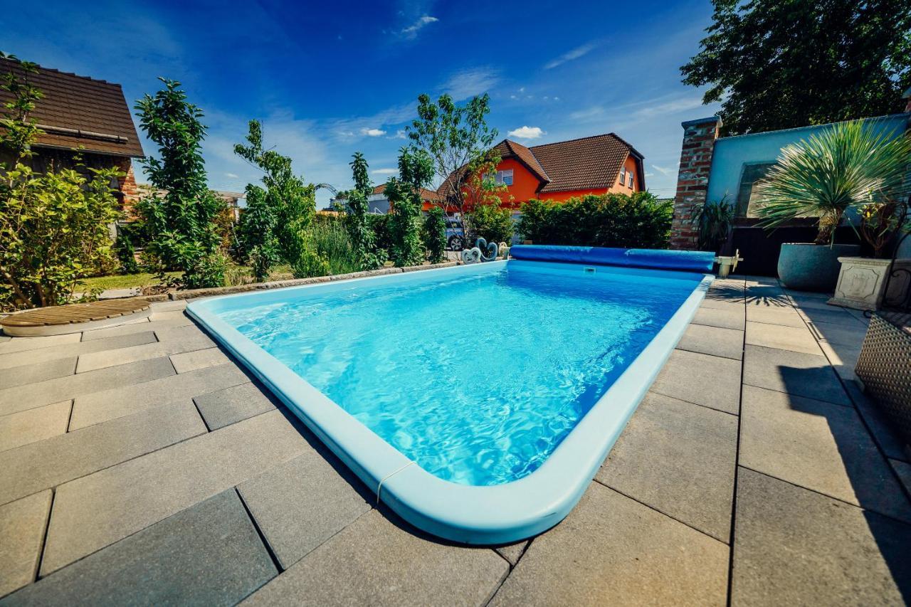 Alte Schmiede Mit Sauna, Pool Und Whirpool Im Aussenbereich Schoenstes Ferienhaus Der Lausitz Elsterheide Exteriör bild