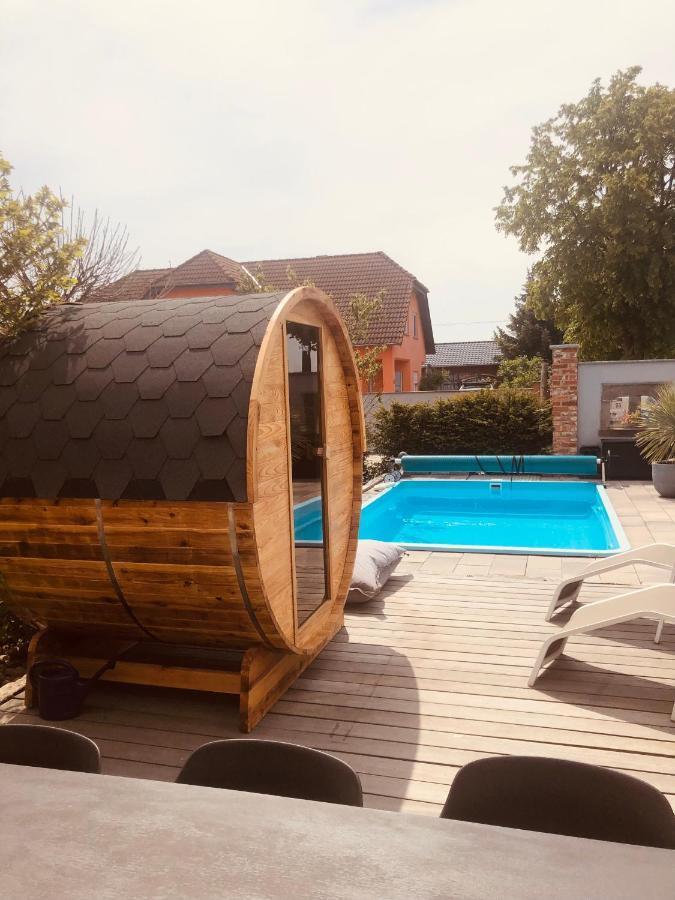 Alte Schmiede Mit Sauna, Pool Und Whirpool Im Aussenbereich Schoenstes Ferienhaus Der Lausitz Elsterheide Exteriör bild